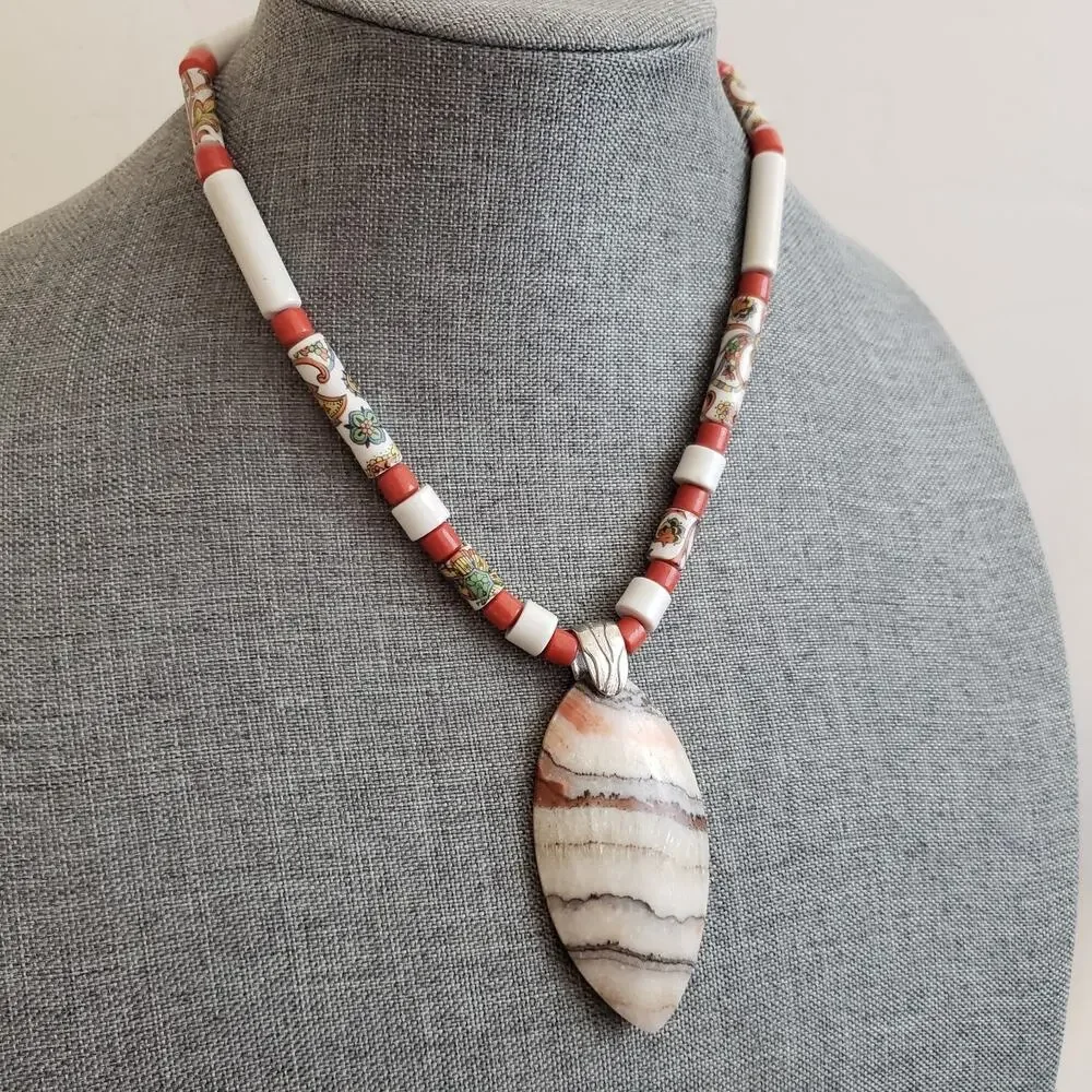 Large Banded Agate / Calcite Pendant Beaded Necklace w/‎ Matching Earrings